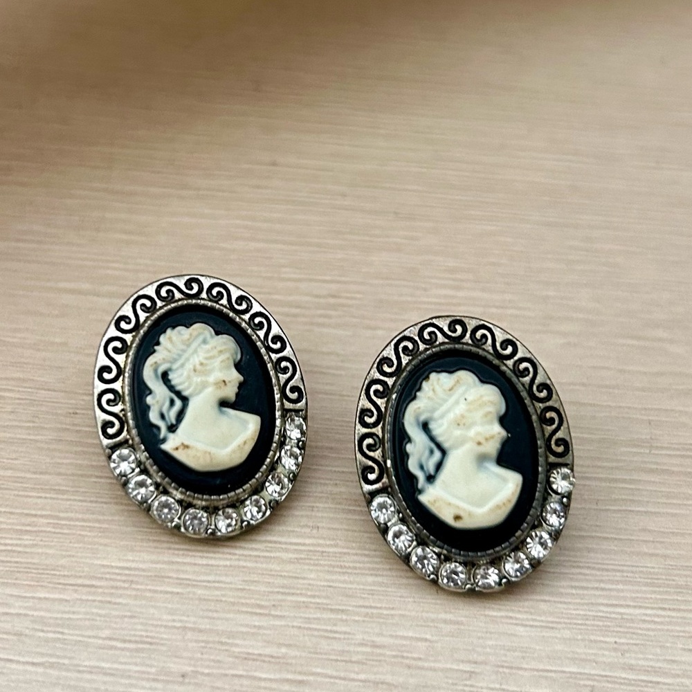 Black Cameo Silver-Tone Earrings with Rhinestones – Vintage Victorian Style